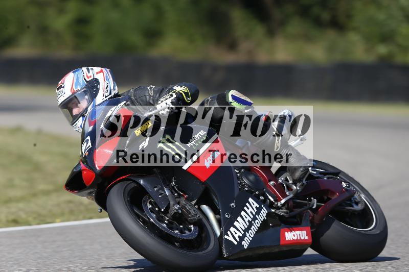 /Archiv-2025/49 26.08.2025 Cornu Master School ADR/rot-rouge/2